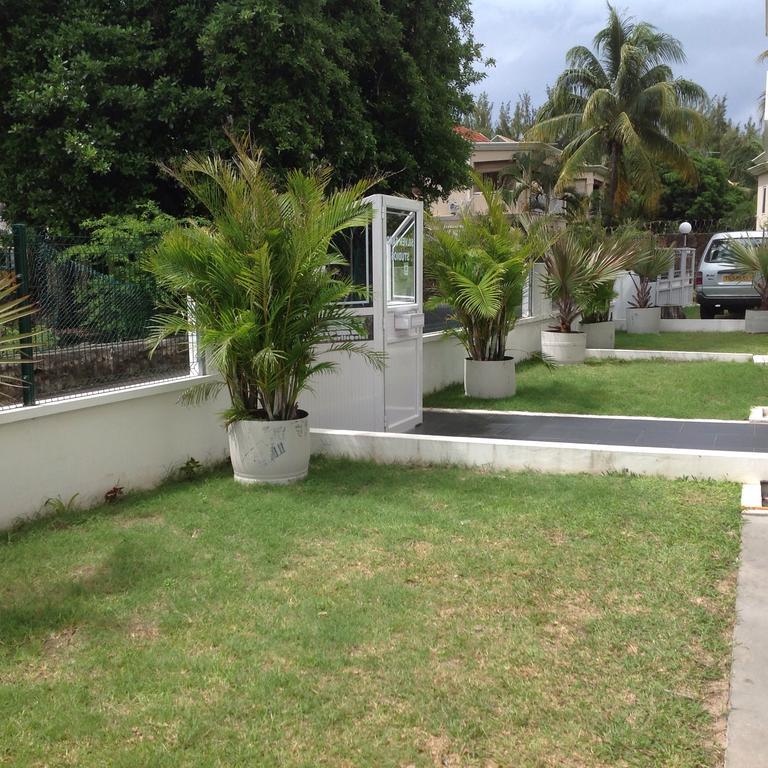 Silver Sands Flic en Flac Exterior photo