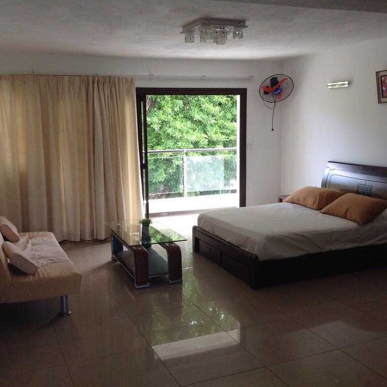 Silver Sands Flic en Flac Exterior photo